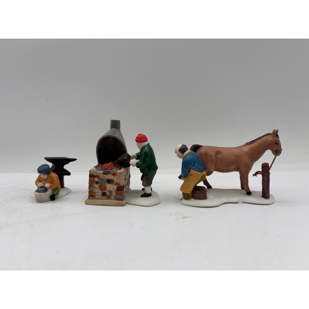 Department 56 1987 Vintage Heritage Village Collection Blacksmith 5934-0 Retired